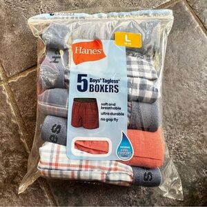 Boys size L boxer shorts. New.